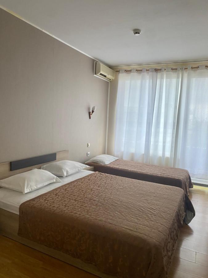 Apartments Danita & Restaurant&Pool Bar Varna Extérieur photo