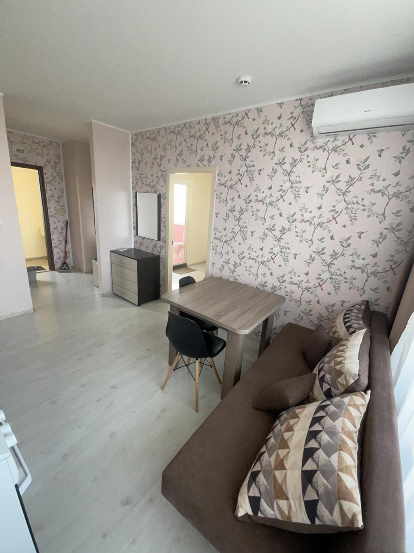 Apartments Danita & Restaurant&Pool Bar Varna Extérieur photo