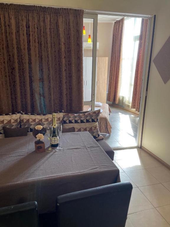 Apartments Danita & Restaurant&Pool Bar Varna Extérieur photo