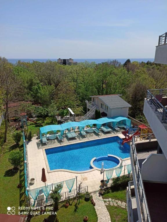 Apartments Danita & Restaurant&Pool Bar Varna Extérieur photo